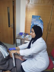 قافلة طبية واسعة تعزز الوعي الصحي ببئر كندوز احتفاءً بعيد الاستقلال والمسيرة الخضراء 4 WhatsApp Image 2025 11 21 a 23.10.05 6b282ec8