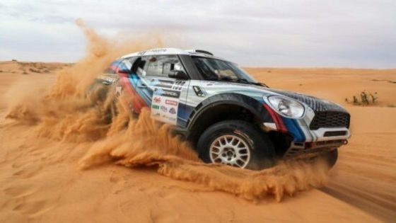 مغامرو أفريكا إيكو رايس يشعلون أجواء طرفاية في محطة جديدة