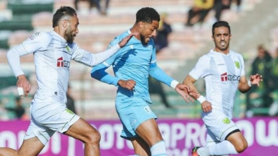 المغرب الفاسي يُبدع بثلاثية نظيفة ويُسقط اتحاد تواركة بثقة