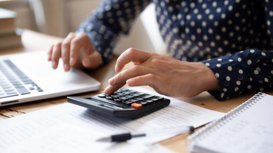 الضرائب تقتحم عالم المؤثرين: كشف التهرب وملاحقة أرباح البوز