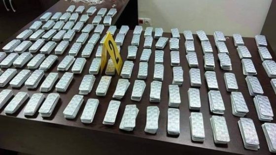 مراكش: حملة ناجحة للشرطة تُسفر عن حجز 6934 قرصًا مخدرًا وتوقيف أربعة مشتبه بهم