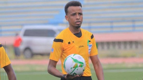 الكاف يُعين طاقم تحكيم صومالي لمباراة بيراميدز ضد الجيش الملكي في ربع نهائي دوري الأبطال