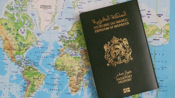 جواز السفر المغربي يواصل الصعود.. إعفاءات جديدة تعزز حريّة التنقل عالميًا!