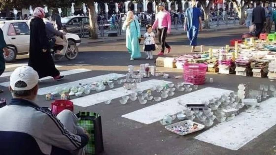 مزور يقر بفشل إدماج الباعة الجائلين.. والقطاع غير المهيكل يُربك خريطة التجارة المنظمة