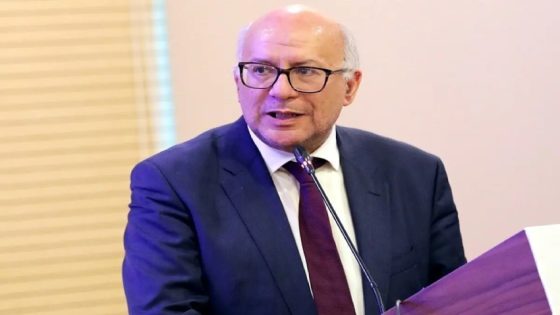 الخصوصية أولًا: اللجنة تُمهل الشركات قبل الضرب بيد القانون