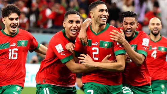 الركراكي يفتح أبواب “الكان” أمام المحليين: سباق الفرصة الأخيرة يبدأ!