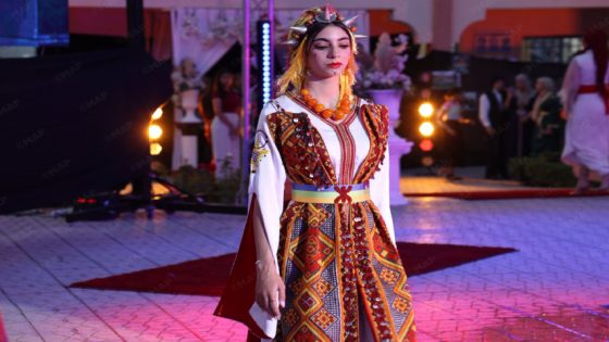فاس تحتفي بالأناقة الأمازيغية: عرض أزياء شبابي يجمع التراث بالابتكار