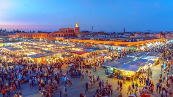 المدينة الحمراء تُباع بالمزاد العالمي.. منازل للسياح وأزمة سكن للأهالي