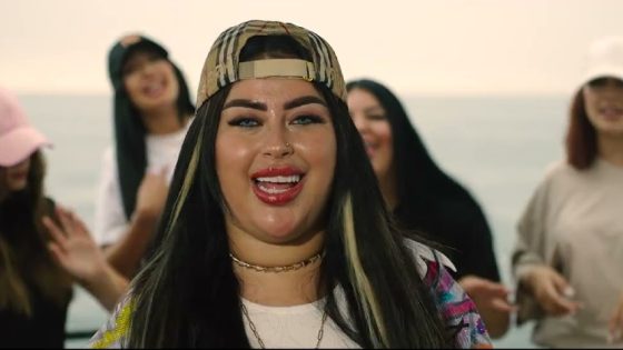 أحلام تشعل الطوندوس المغربي وتكشف عن جديدها الفني بعد نجاح “Bla Bla”