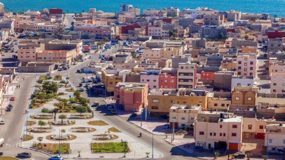 هل تتحمّل جيوب سكان الداخلة كلفة غياب نقل حضري منظم؟