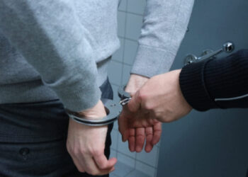 من دبي للزنزانة… المغرب يطيّح بـ”ثعلب الفوركس” المطلوب دوليًا