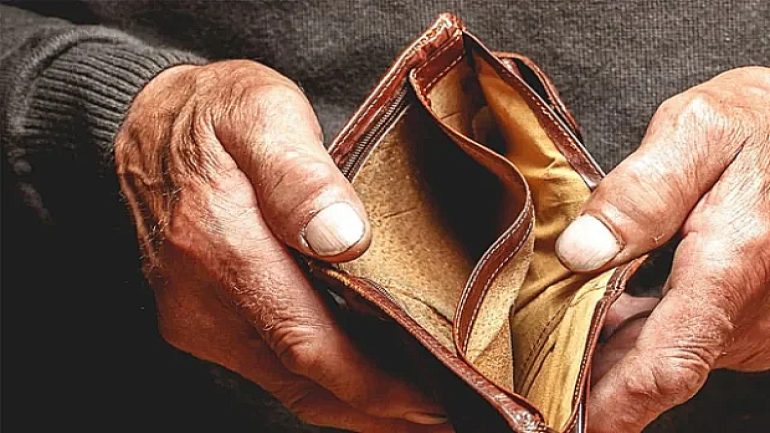1 من كل 10 أسر فقط قادرة على الادخار.. والباقي يعيش على “حافة القوت”