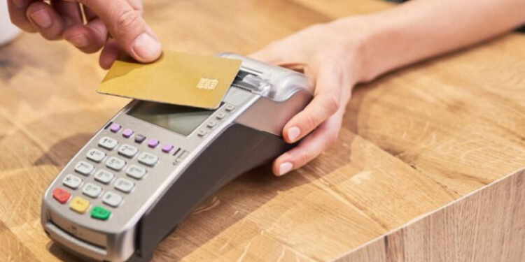 الدفع الإلكتروني بالمغرب.. نقلة رقمية تمس الحياة اليومية