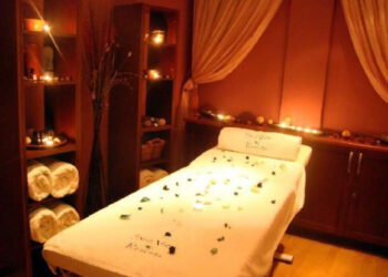 حبس إطار بنكي بفاس بعد تورطه في تحويل مركز تدليك إلى وكر دعارة