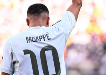 الأضواء تلاحق كيليان مبابي بعد ارتدائه الرقم عشرة بكتيبة ريال مدريد