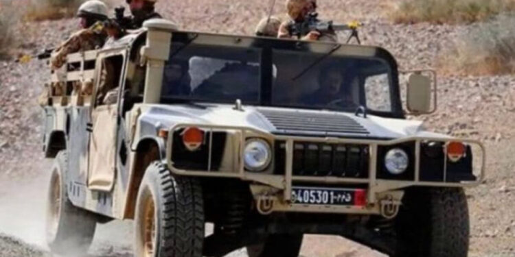 سباق على الحدود: تحقيق مع جنود مغاربة بعد فرار سيارة مخدرات تحت أعين الحراسة