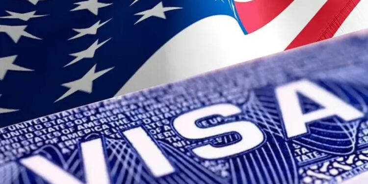 إدارة ترامب تعود إلى ملف الهجرة: مسودة لتقييد إقامة الطلاب الأجانب والصحفيين