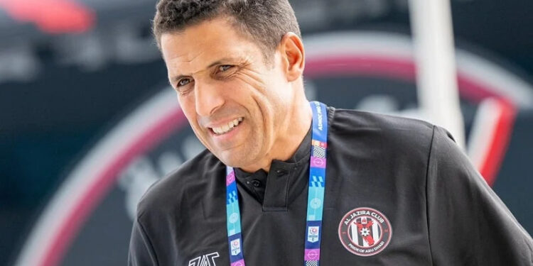 الجزيرة الإماراتي يطيح بالمدرب المغربي الحسين عموتة بعد خسارة مثيرة