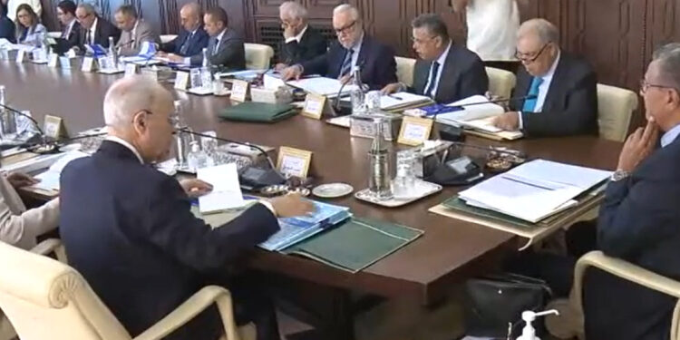 الحكومة تصادق على تعيين خالد كويزة مفتشاً جهوياً بجهة الداخلة وادي الذهب… وتكشف لائحة الأسماء الجديدة