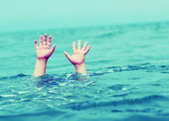 مأساة في لاساركا: غرق طفل خلال رحلة مدرسية يثير أسئلة حول الإهمال والمسؤولية