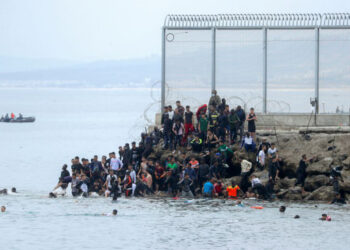 سبتة المحتلة على وقع موجة غير مسبوقة من محاولات العبور سباحة