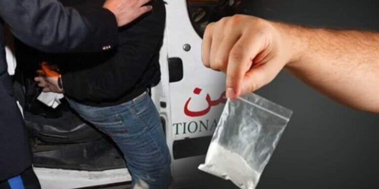 الكوكايين يتعثر عند بوابة الداخلة: الشرطة توقف سيدتين وتكشف خيوط شبكة محتملة