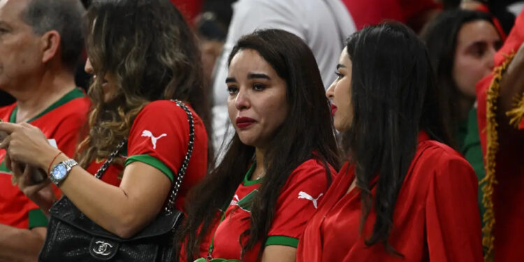 الجماهير المغربية تحتفي بالتأهل وتطالب بمزيد من الصلابة الدفاعية