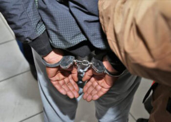 طنجة تصطاد هولنديًا خطيرًا مطلوبًا دوليًا بتهمة اختطاف رضيع وجريمة عنف