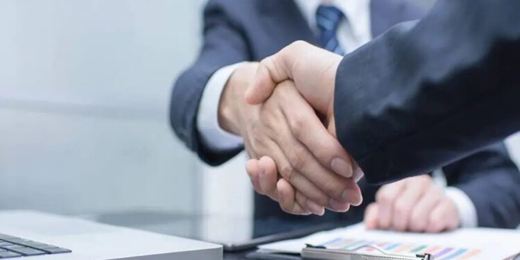 أزمة خانقة للمقاولات الصغرى: 68 مليار درهم تتبخر سنوياً بسبب صفقات عمومية مؤجلة