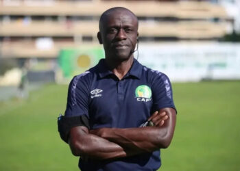 صفارة الاعتراض المغربي تُطيح برأس تحكيمي في “الكاف”