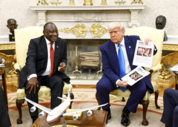 جنوب إفريقيا تتهم واشنطن بصناعة “أبارتايد جديد” عبر لجوء خاص للأقلية البيضاء