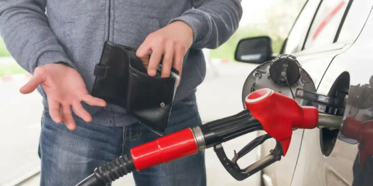 أرقام صادمة تكشف الوجه الحقيقي لتحرير أسعار المحروقات
