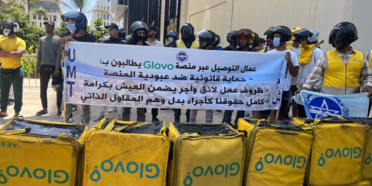 عمال “غلوفو” يصعدون احتجاجاتهم في الدار البيضاء: من المسيرات التاريخية إلى إضراب وطني