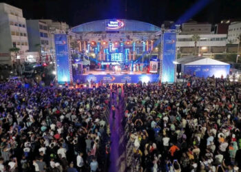 ارتباك في مهرجان الشواطئ بالحسيمة: انتقادات تطال التنظيم وسلوكيات غير مهنية