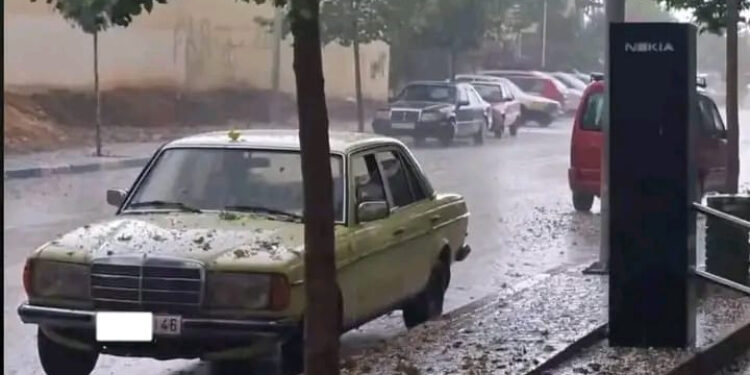 عاصفة صيفية تنعش جبال إيساكن وتُبشّر الفلاحين