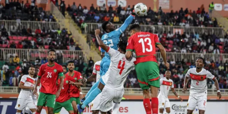 أسود المحليين يُفتتحون الشان بانتصار واثق على أنغولا