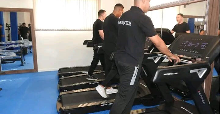 هل تُعيد القاعة الرياضية الجديدة بالحسيمة رسم حياة موظفي الأمن بين اللياقة والعمل؟