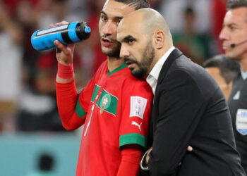 الركراكي يوضح: غياب زياش ليس قراراً فنياً بل أزمة لاعب حر