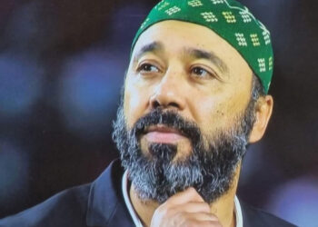 السكتيوي يرفع الطاقية ويستحضر والده في لحظة تتويج “أسود الأطلس” بالشان