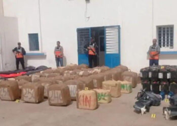 الأمن المغربي يحبط تهريب طنّين من الشيرا ومحاولة للهجرة غير الشرعية بسيدي إفني