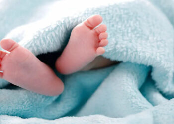 العثور على رضيع بحاوية أزبال بتطوان