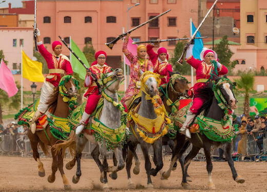 حين تصهل الخيول بأصوات النساء: التبوريدة النسوية تسرق الأضواء في موسم مولاي عبد الله أمغار