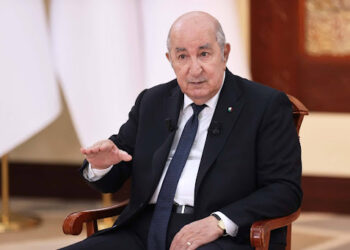 الجزائر ترد على “الخطاب”: تعليق اتفاق التأشيرات الدبلوماسية مع فرنسا