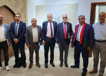 قانون الصحافة أمام عاصفة الرفض.. كونفدرالية الناشرين تحذر من “نكسة ديمقراطية”