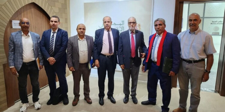 قانون الصحافة أمام عاصفة الرفض.. كونفدرالية الناشرين تحذر من “نكسة ديمقراطية”