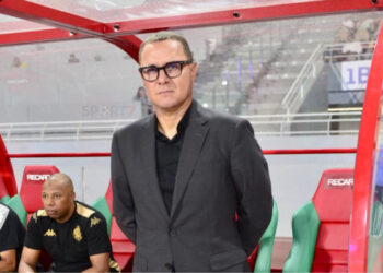 الوداد الرياضي يحدد مصير مدربه بعد الجولات الخمس الأولى