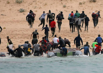 إسبانيا تسجل تراجعاً في أعداد المهاجرين غير النظاميين