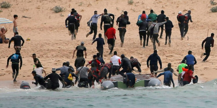 إسبانيا تسجل تراجعاً في أعداد المهاجرين غير النظاميين