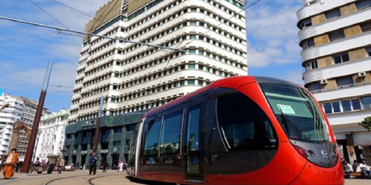 الدار البيضاء… عندما يتحول الترامواي إلى مسرح للنصب