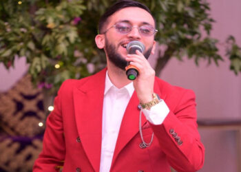 حسام أمير.. من دفاتر البنوك إلى نداء العيطة: حين يختار الشغف أن يكون الطريق